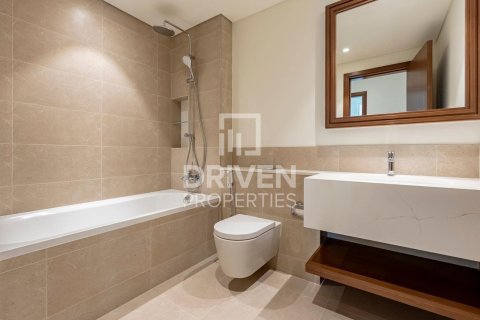 Appartement de 2 chambres à EMAAR Beachfront, UAE No. 209912 12