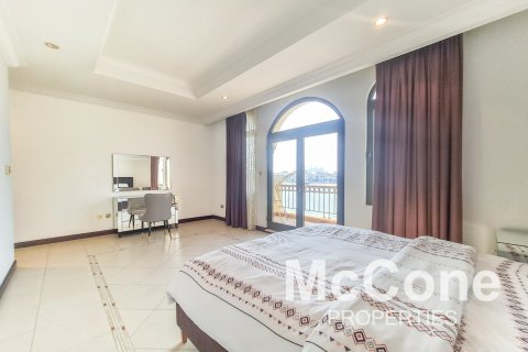 4 bedrooms Villa in Garden Homes, UAE No. 74196 15