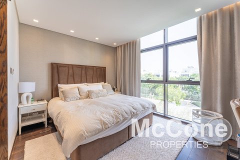 Villa de 5 chambres à Trevi, UAE No. 74208 10