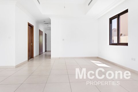 Villa de 5 dormitorios en Palma, UAE No. 74198 9