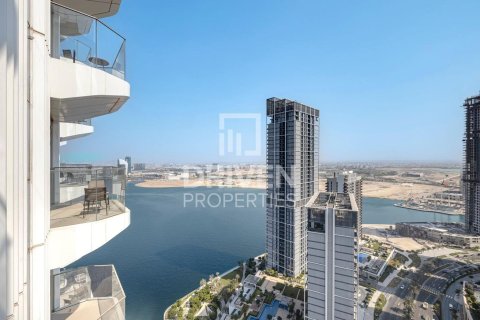 Квартира с 3 спальнями в Address Harbour Point, ОАЭ №193639