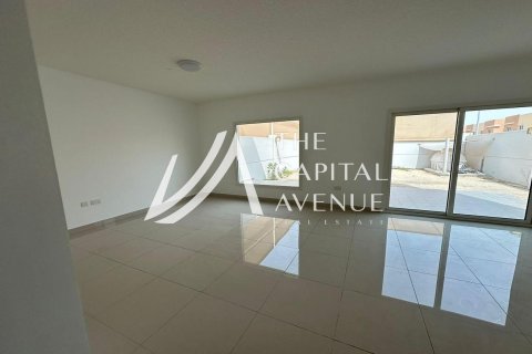 Villa de 3 dormitorios en Al Samha, UAE No. 86442 3