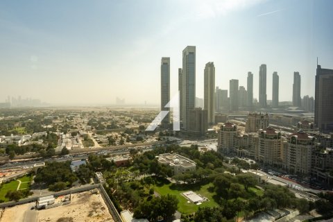 Apartment de 2 dormitorios en Central Park Tower, UAE No. 143178 7