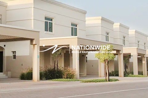 2 bedrooms Townhouse in Abu Dhabi, UAE No. 143181 12