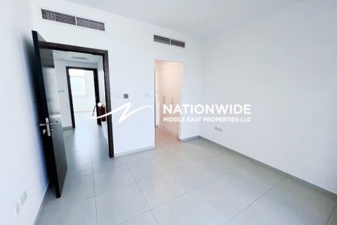 2 bedrooms Townhouse in Abu Dhabi, UAE No. 143181 9
