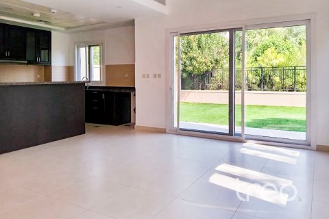 Villa de 4 dormitorios en Casa Viva, UAE No. 174077 3