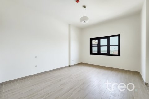 2 bedrooms Apartment in Dubai, UAE No. 183126 10