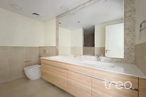 2 bedrooms Apartment in Dubai, UAE No. 183126 8