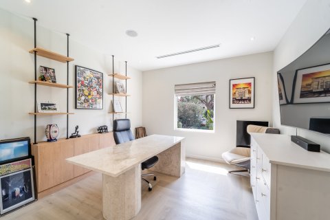 5 bedrooms Villa in Dubai, UAE No. 151135 15