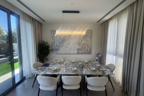 4 bedrooms Villa in Dubai, UAE No. 151134 10