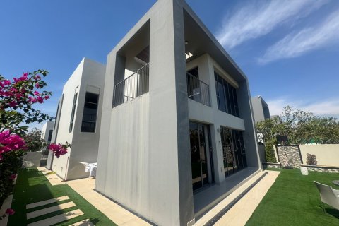 4 bedrooms Villa in Dubai, UAE No. 151134 4