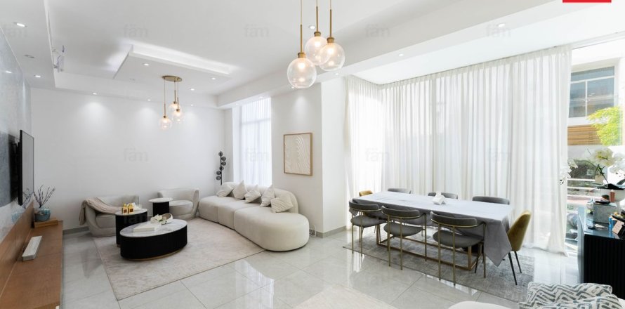 Таунхаус с 3 спальнями в Дубай, ОАЭ №146160