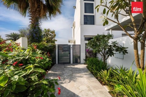 Таунхаус с 3 спальнями в Дубай, ОАЭ №146160 16