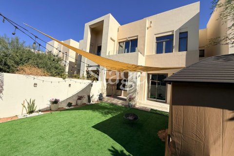 Villa de 3 dormitorios en Mira Oasis, UAE No. 185853