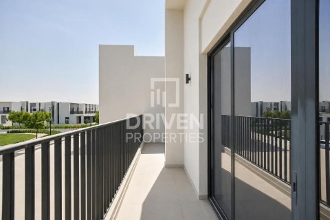 4 bedrooms Villa in EMAAR South, UAE No. 204118 23