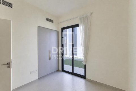 4 bedrooms Villa in EMAAR South, UAE No. 204118 13