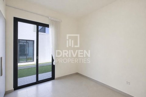 4 bedrooms Villa in EMAAR South, UAE No. 204118 10