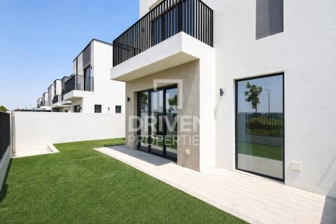4 bedrooms Villa in EMAAR South, UAE No. 204118 28