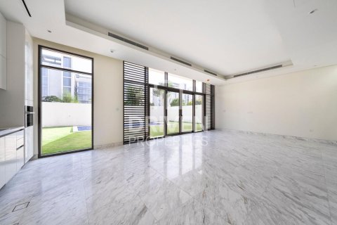 4 bedrooms Villa in District One, UAE No. 204117 4