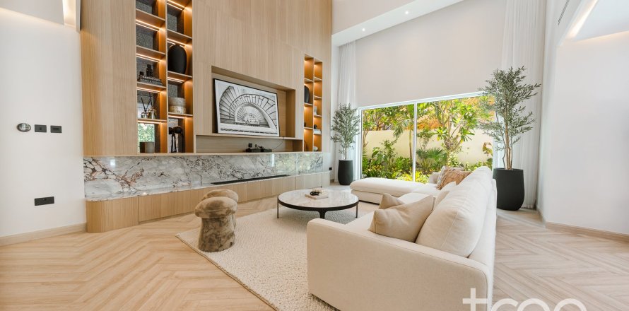 Villa de 5 dormitorios en Arabian Ranches, UAE No. 206075