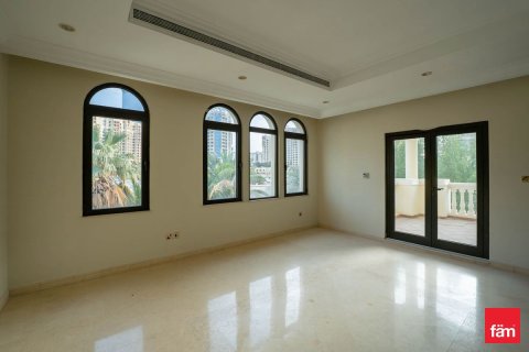 6 bedrooms Villa in Palm Jumeirah, UAE No. 147897 5