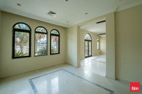 6 bedrooms Villa in Palm Jumeirah, UAE No. 147897 17