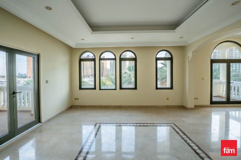 6 bedrooms Villa in Palm Jumeirah, UAE No. 147897 15