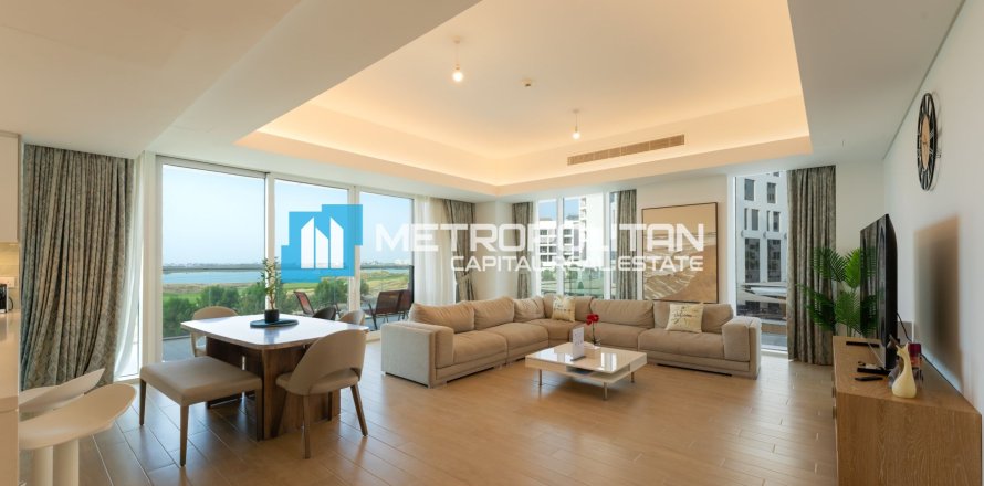 Квартира с 3 спальнями  №133045