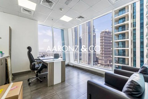 130m² Office in Business Bay, UAE No. 143001 3