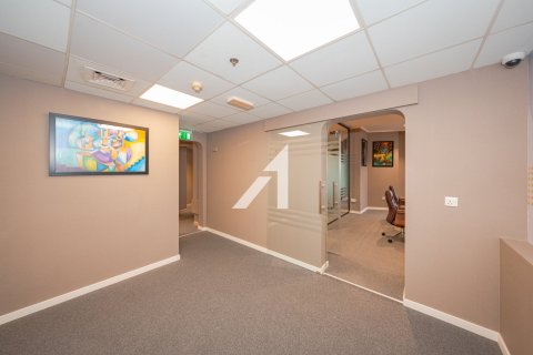 Office de 235m² en Sheikh Zayed Road, UAE No. 143002 9