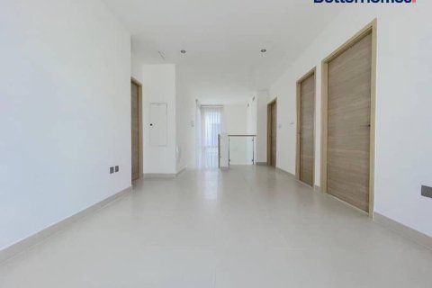 Villa de 4 dormitorios  No. 114637 6