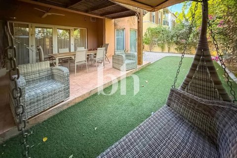 Villa de 4 dormitorios  No. 115736 5