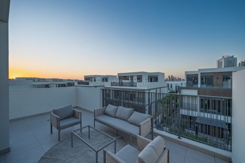 Villa de 4 dormitorios en Aura, UAE No. 151446 2