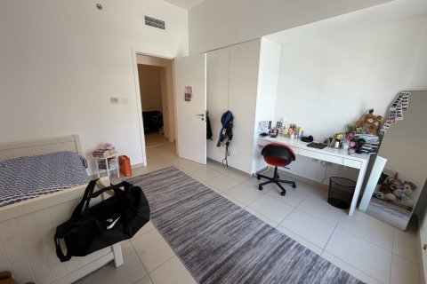 3 bedrooms Apartment in Zahra Apartments, UAE No. 165035 14