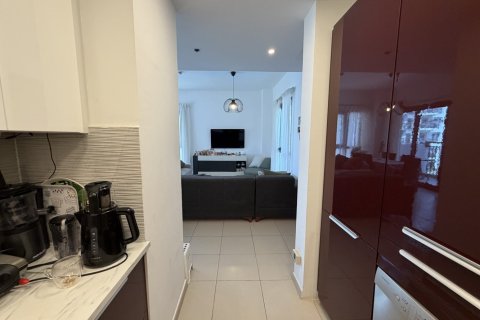 3 bedrooms Apartment in Zahra Apartments, UAE No. 165035 10