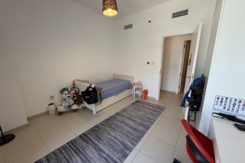 3 bedrooms Apartment in Zahra Apartments, UAE No. 165035 15