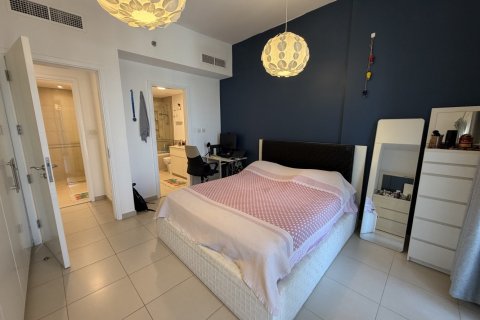 3 bedrooms Apartment in Zahra Apartments, UAE No. 165035 18