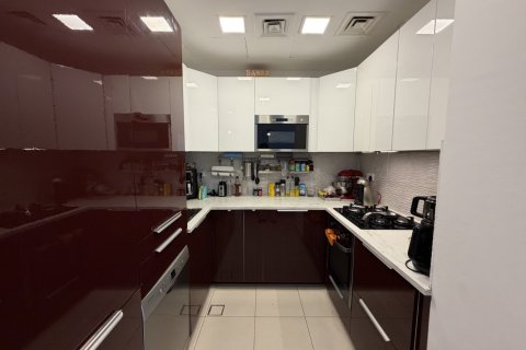 3 bedrooms Apartment in Zahra Apartments, UAE No. 165035 8