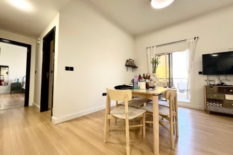 Квартира с 2 спальнями в Golf City, ОАЭ №147014 4