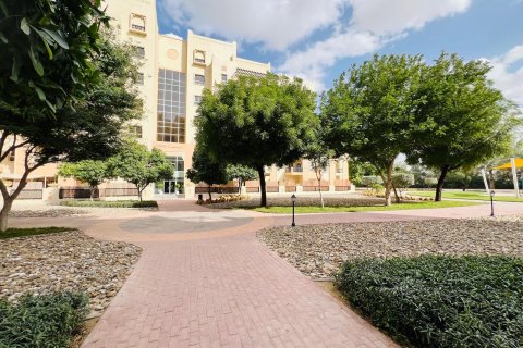 Квартира с 2 спальнями в Golf City, ОАЭ №147014 18