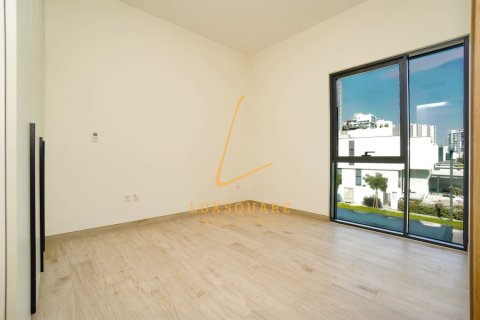 Villa de 4 dormitorios en Murooj Al Furjan, UAE No. 143863 26