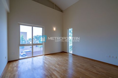 Villa de 4 dormitorios  No. 134588 8