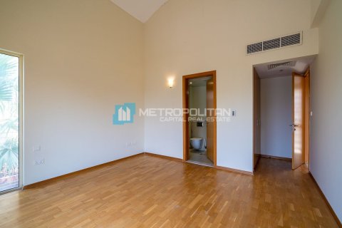 Villa de 4 dormitorios  No. 134588 11