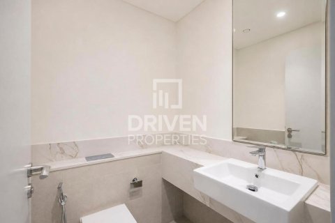 Квартира с 3 спальнями в EMAAR Beachfront, ОАЭ №209844 19