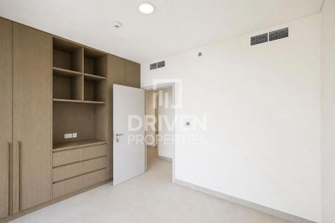 Квартира с 3 спальнями в EMAAR Beachfront, ОАЭ №209844 13