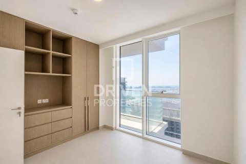 Квартира с 3 спальнями в EMAAR Beachfront, ОАЭ №209844 15