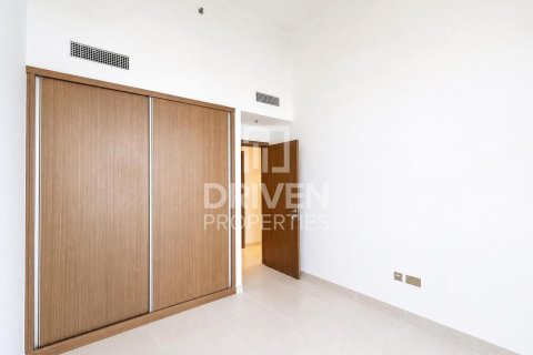 Квартира с 3 спальнями в EMAAR Beachfront, ОАЭ №209843 9