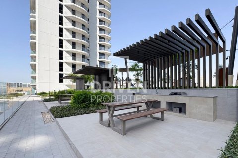 Квартира с 3 спальнями в EMAAR Beachfront, ОАЭ №209843 22