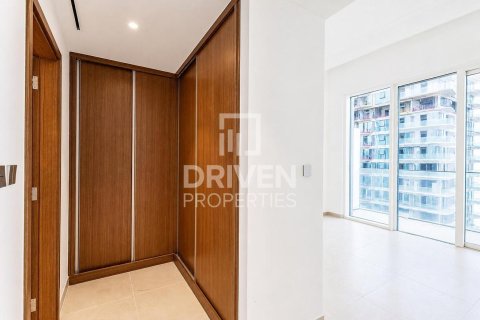 Квартира с 3 спальнями в EMAAR Beachfront, ОАЭ №209843 13