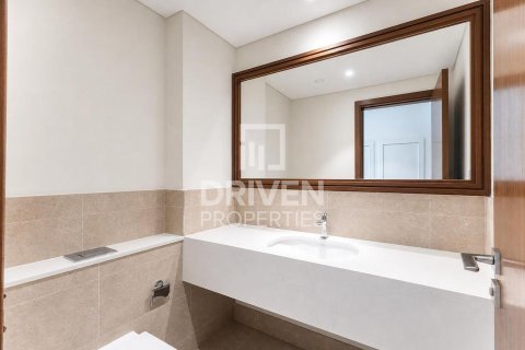Квартира с 3 спальнями в EMAAR Beachfront, ОАЭ №209843 18